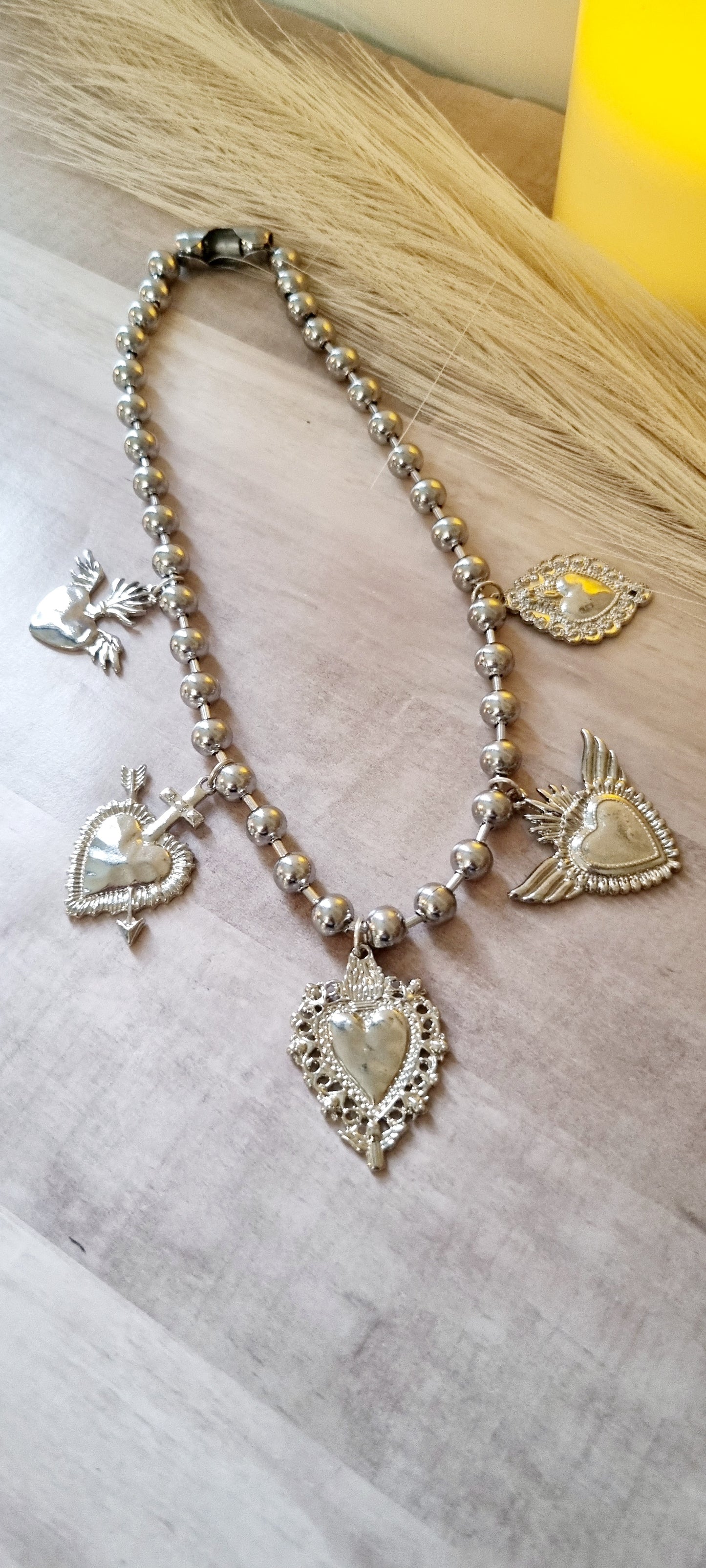 Collar corazones plateado