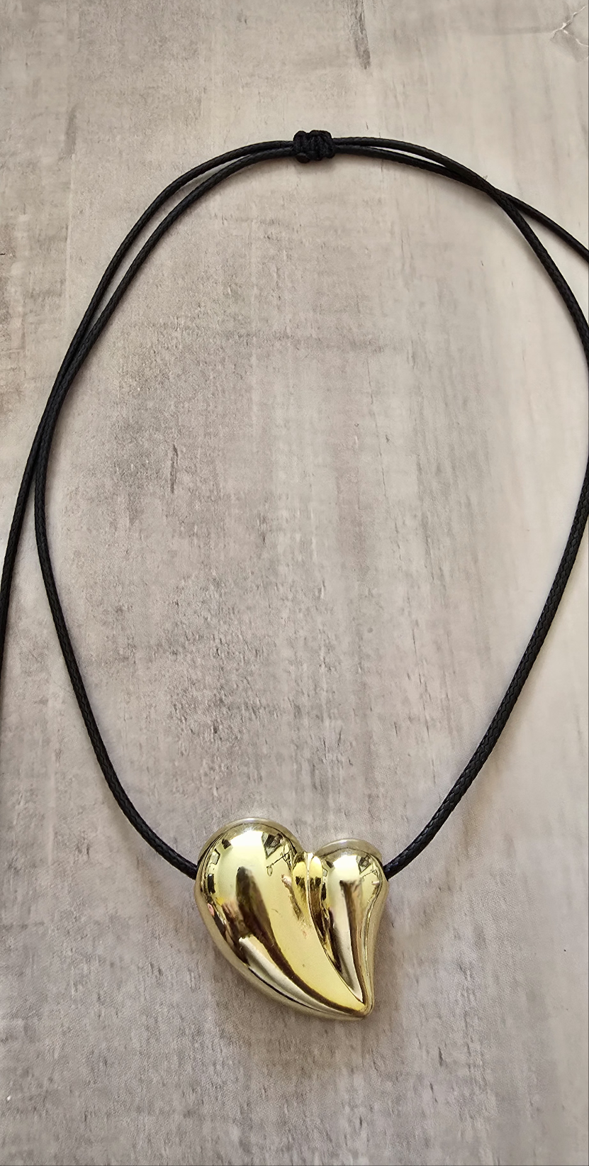 Collar corazón irregular