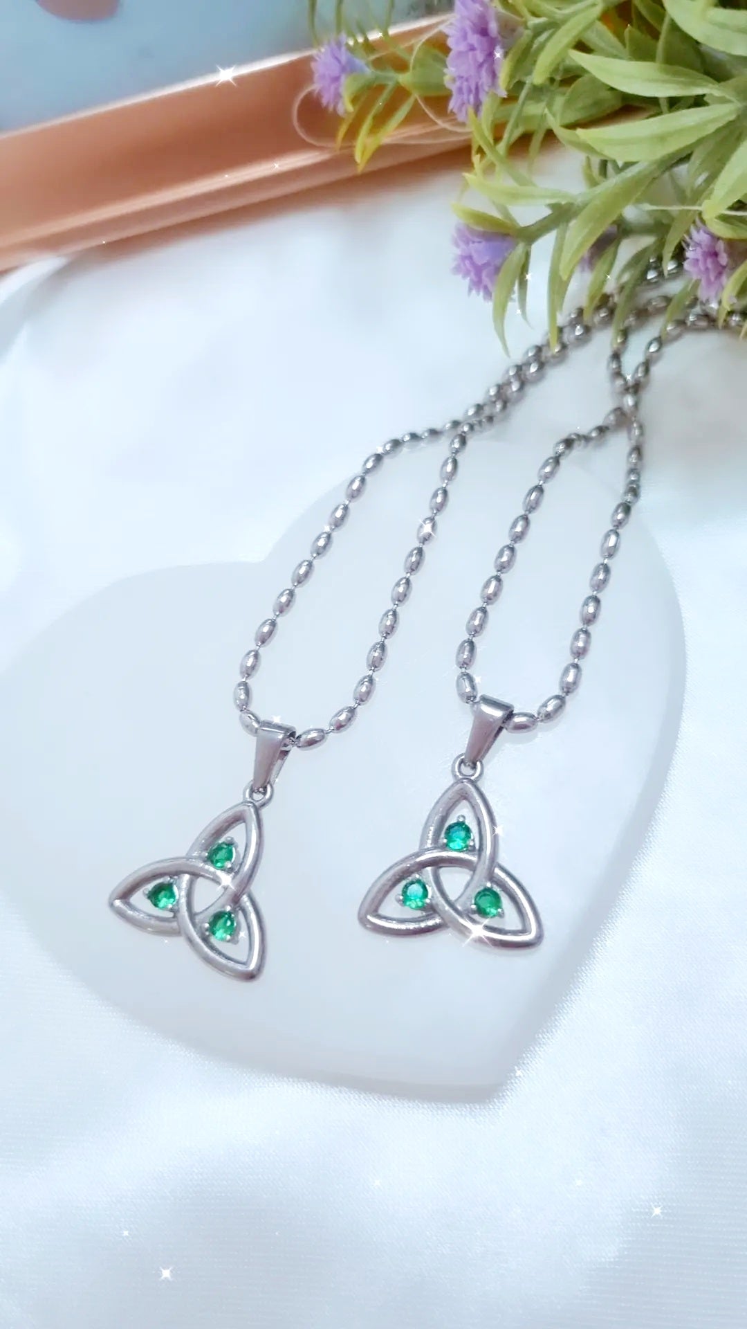 Cadena con triqueta