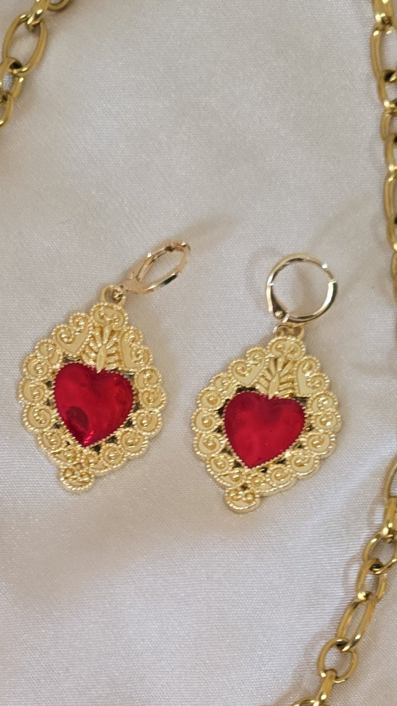 Collar corazones rojos