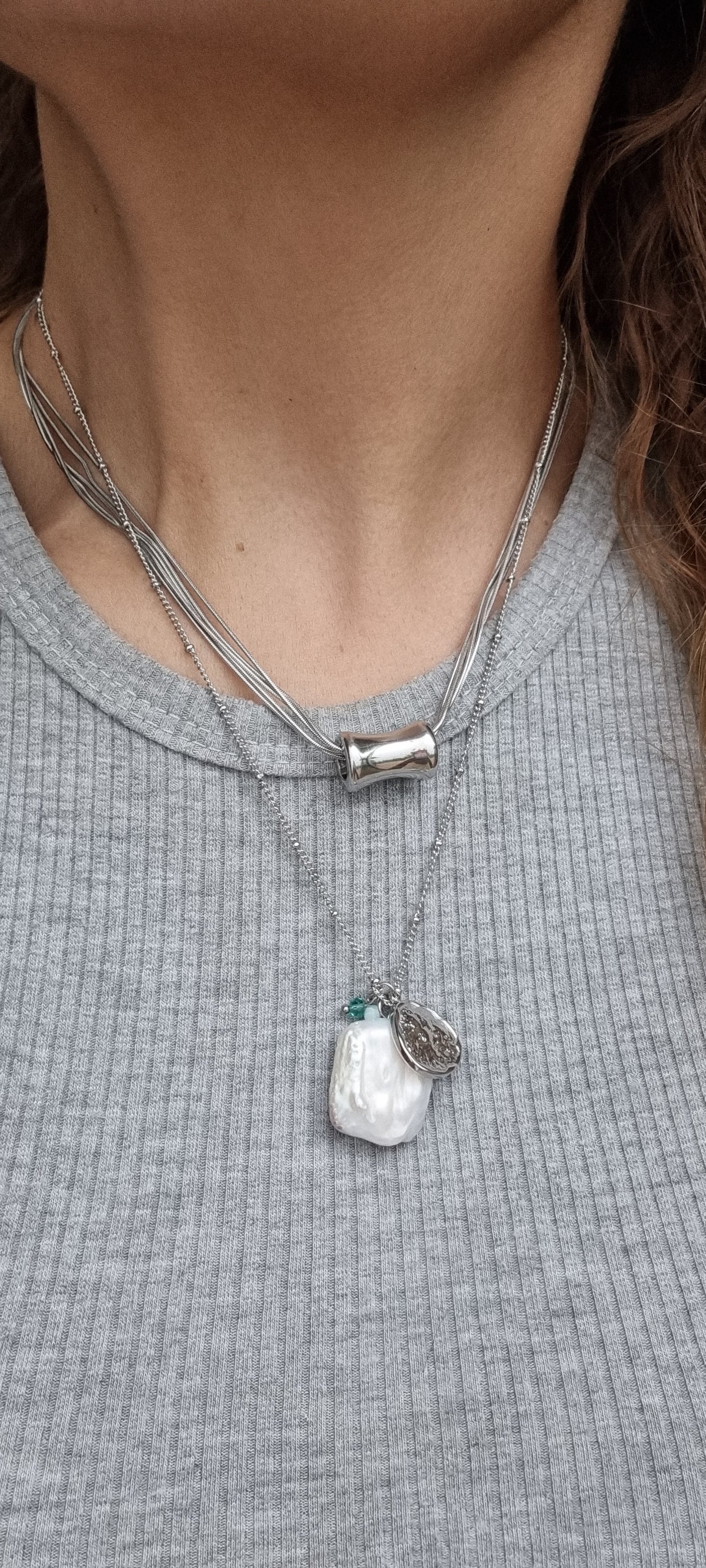 Cadena con perlas cuadrada