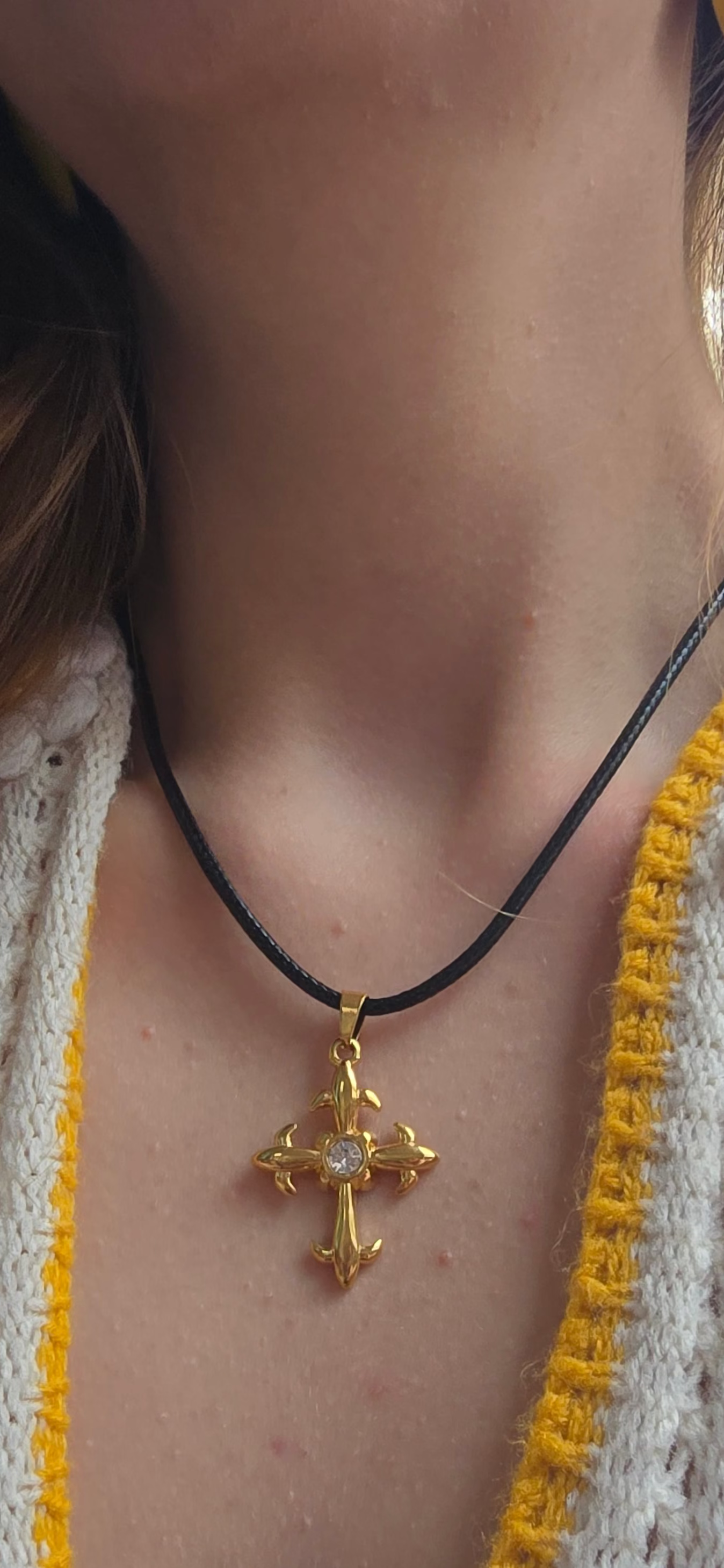 Collar cruz zirconia